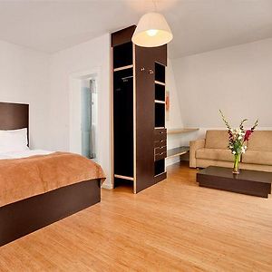 Queen Suite